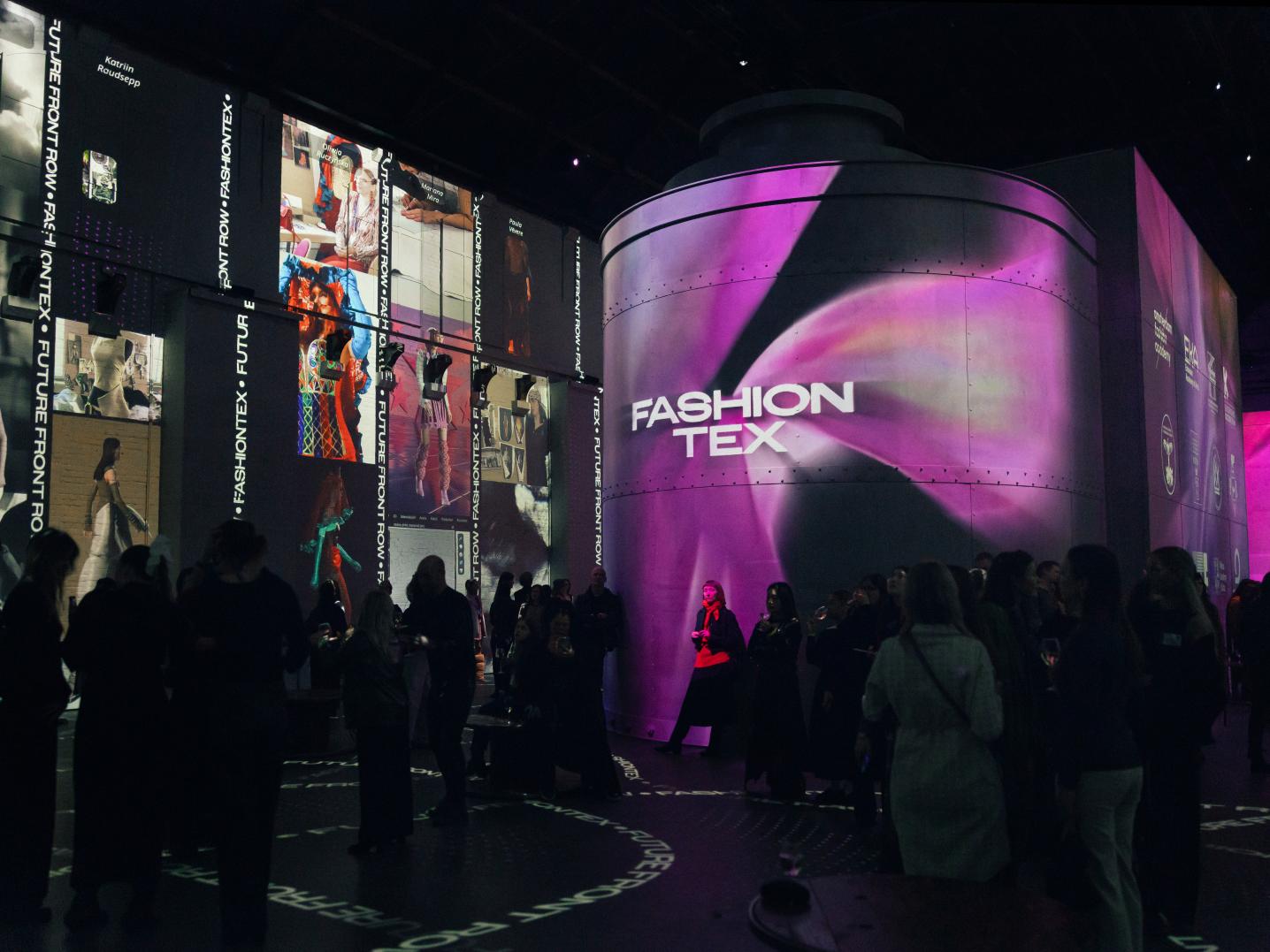 Groot scherm met daarop FashionTEX