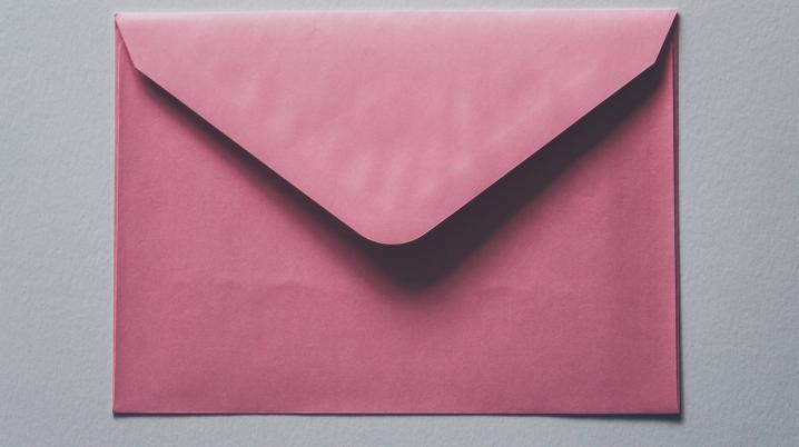 roze envelop